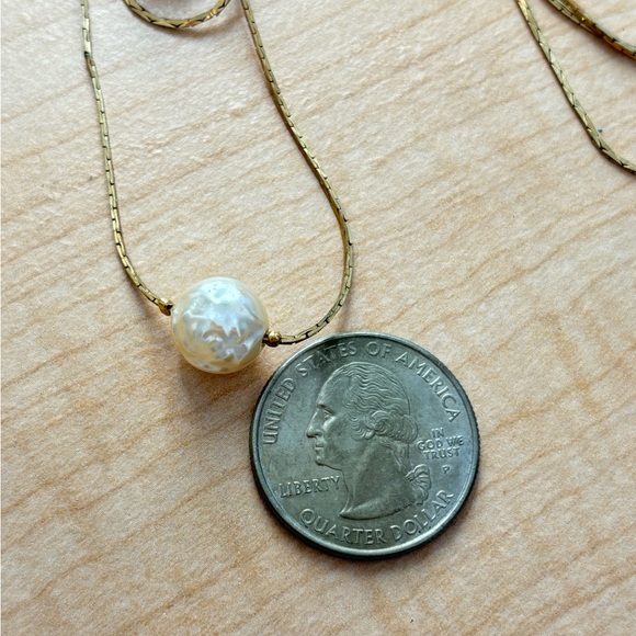 Faux pearl stations necklace/ triple chains - Picture 8 of 11